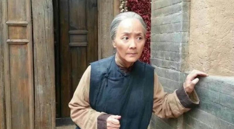 白鹿原白孝文追田小娥灵魂,白鹿原田小娥白孝文被鞭刑