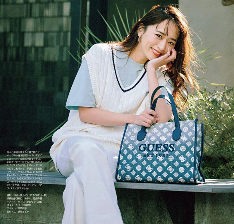 女人穿白裤子最漂亮,女人上了年纪就要穿成熟点