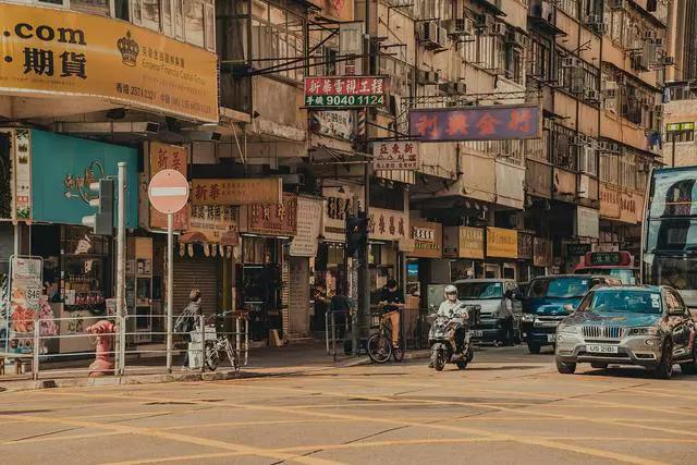 为什么香港回归前很繁华,香港曾经的繁华如今何去何从