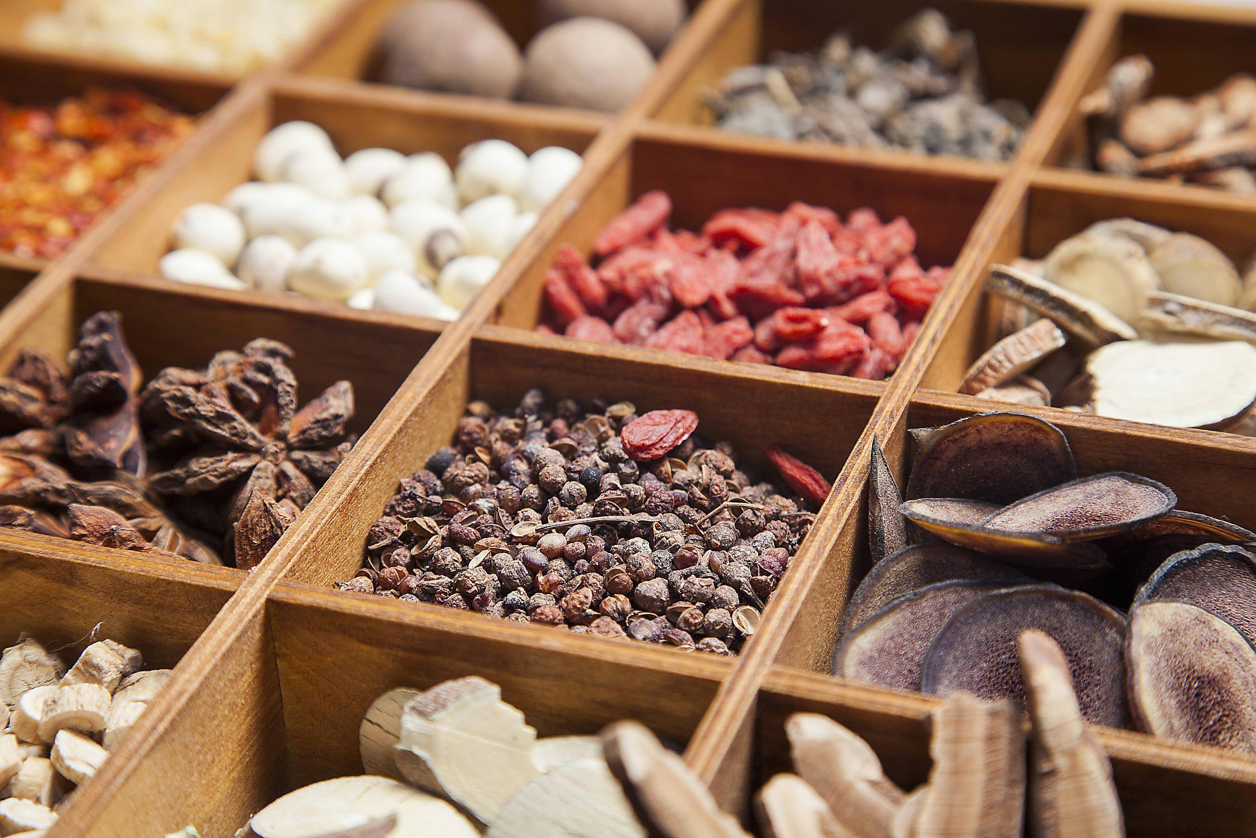 为什么孩子长个时，没人告诉我这些？妈妈哭诉女儿7岁就性早熟了