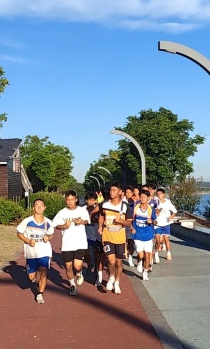 江声成绩单,省运会喜报