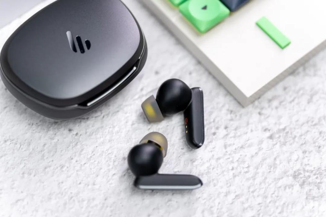 漫步者neobuds降噪测评,物有所值的跑鞋