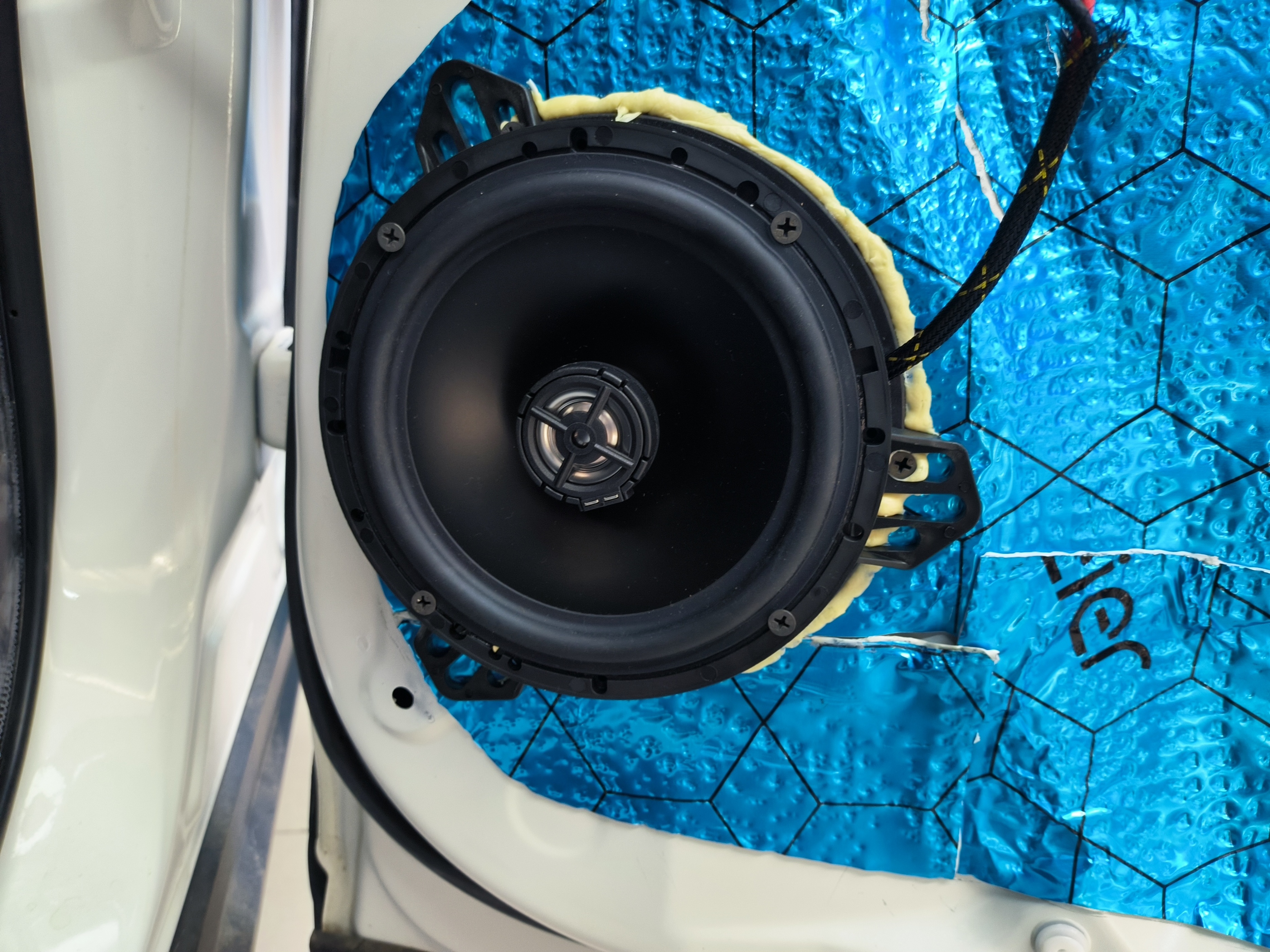 丰田荣放rav4音响均衡器怎么调,丰田荣放RAV4音响改装