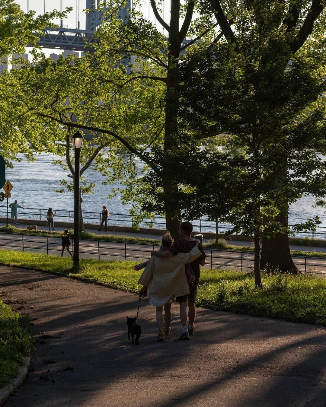 别晒幸福别晒甜蜜更别晒成功文案,别晒幸福别晒甜蜜更别晒成功