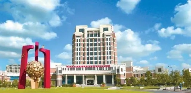 国内哪所大学化妆品专业最强,二本可以上的化妆品专业有哪些