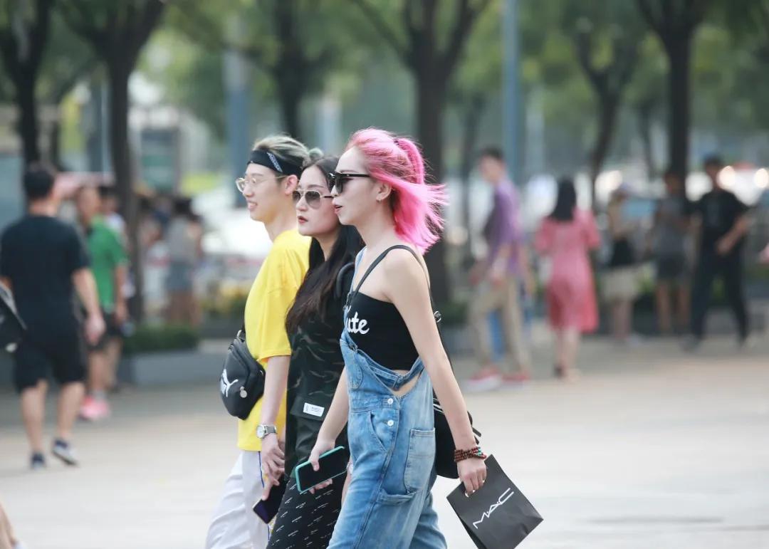 三里屯摄影师街拍,摄影师兰兰三里屯街拍