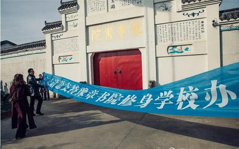 电击殴打*虐性**！盈利400亿的“人间炼狱”，竟是家长亲手打造的