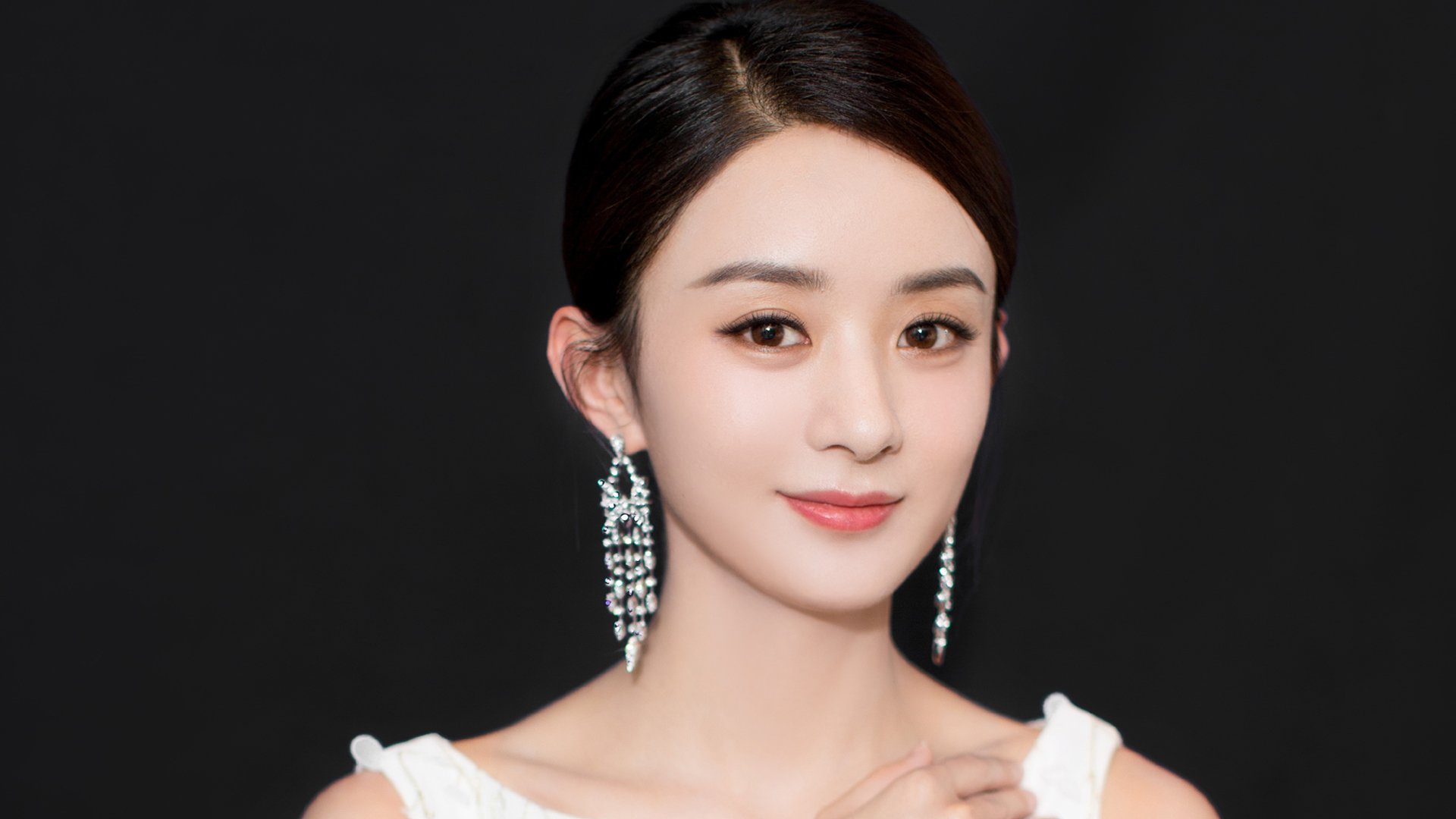 和杨紫对戏,和杨紫同台唱歌