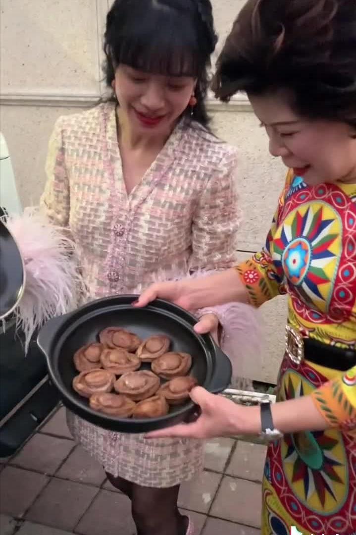 鲍鱼家姐豪宅面积,鲍鱼家姐身价上亿