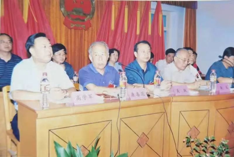 宣传语“永不生锈的戴南”诞生记