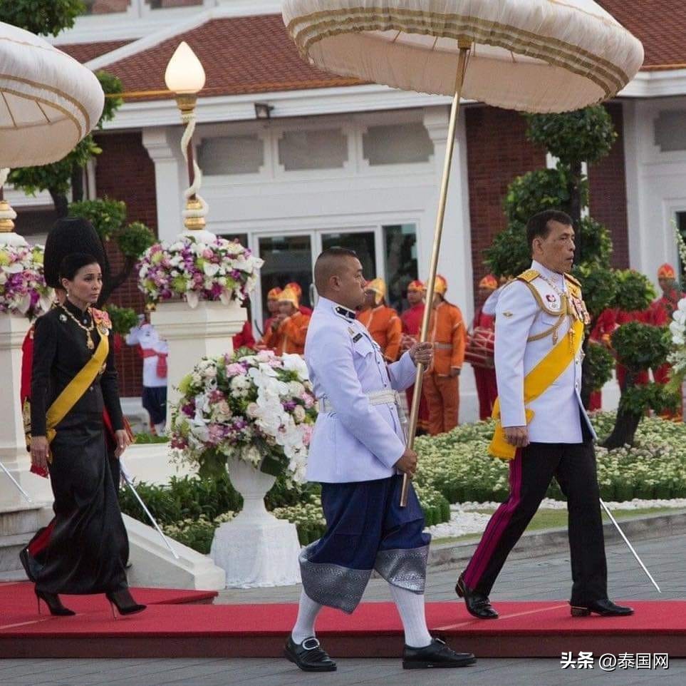 泰国国王王后近日最新活动报道,现任泰国国王王后