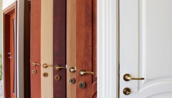 新房装修室内木门到底怎么选呢,买卧室木门怎么选价格质量