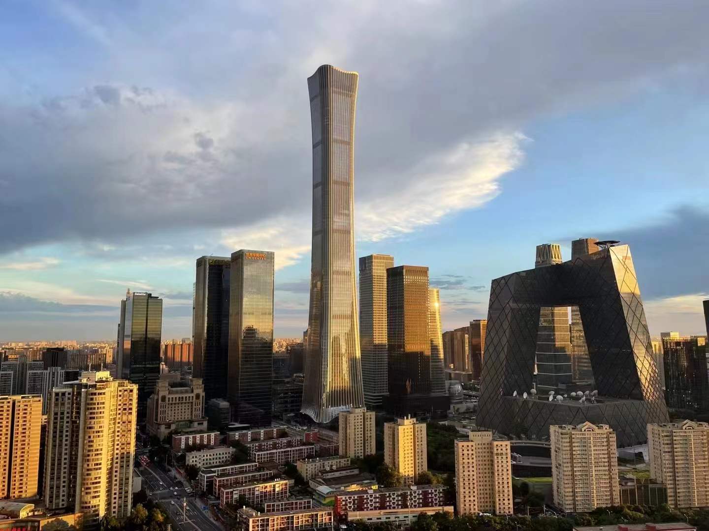 李宁鸿星尔克运动服装销售对比,361鸿星尔克特步李宁