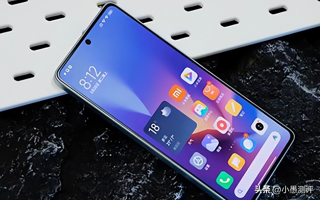 预算两千几买手机这四款不要错过,推荐3000左右最值得买手机