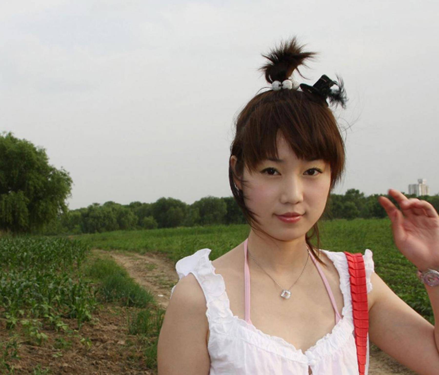 “人体模特”*筱雨张**，一天被搜索93万次：我只是将美丽展示出来