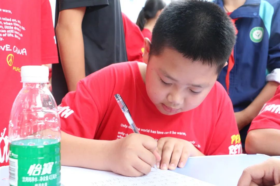 万二小举行2016级毕业典礼暨毕业班综合素质拓展活动