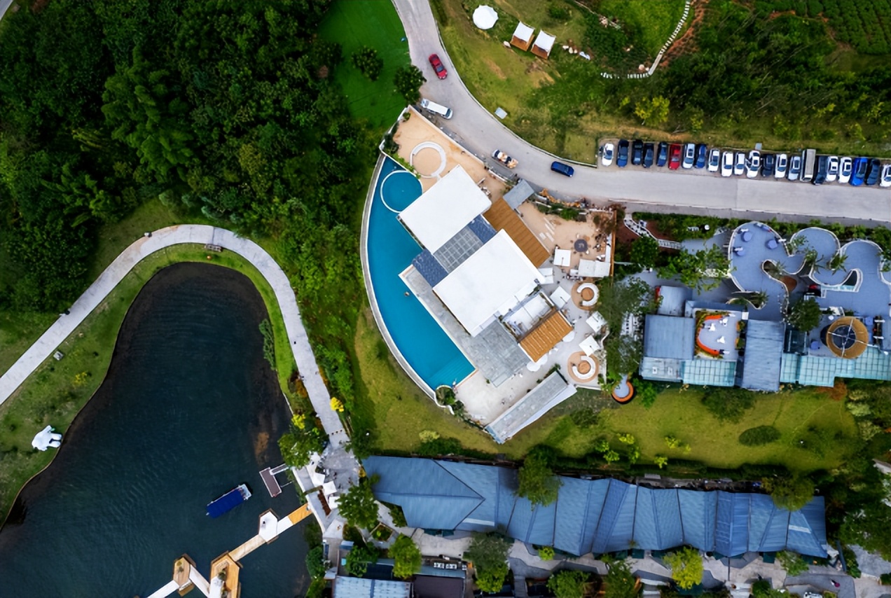 “卷死”传统mall，这9个脑洞大开的“非标商业”爆出圈