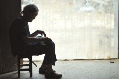 66岁老妇人遭保安性侵后续,69岁老妇被侵害十年后真凶落网