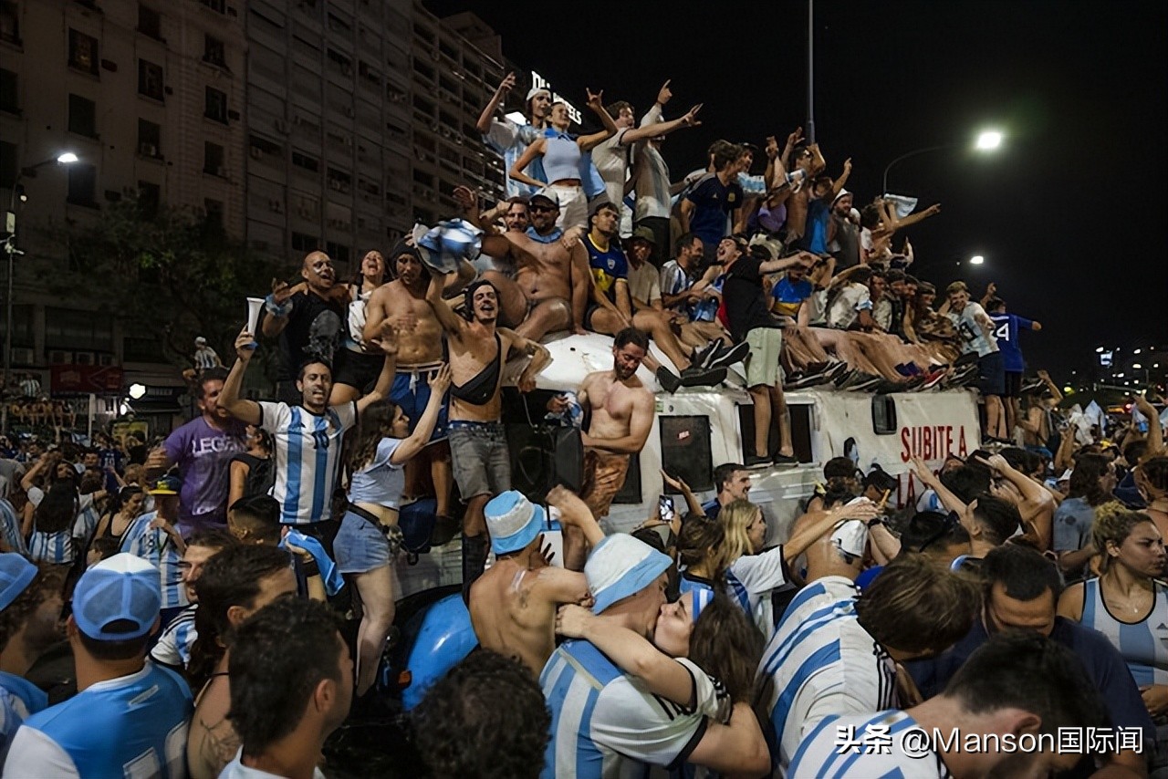 卡塔尔世界杯绿茵信仰,卡塔尔世界杯阿根廷球迷心路历程