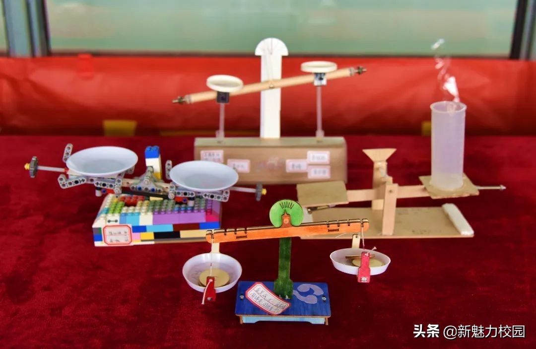 南京一中实验学校首届科技节实践活动之语数外物等学科作品展