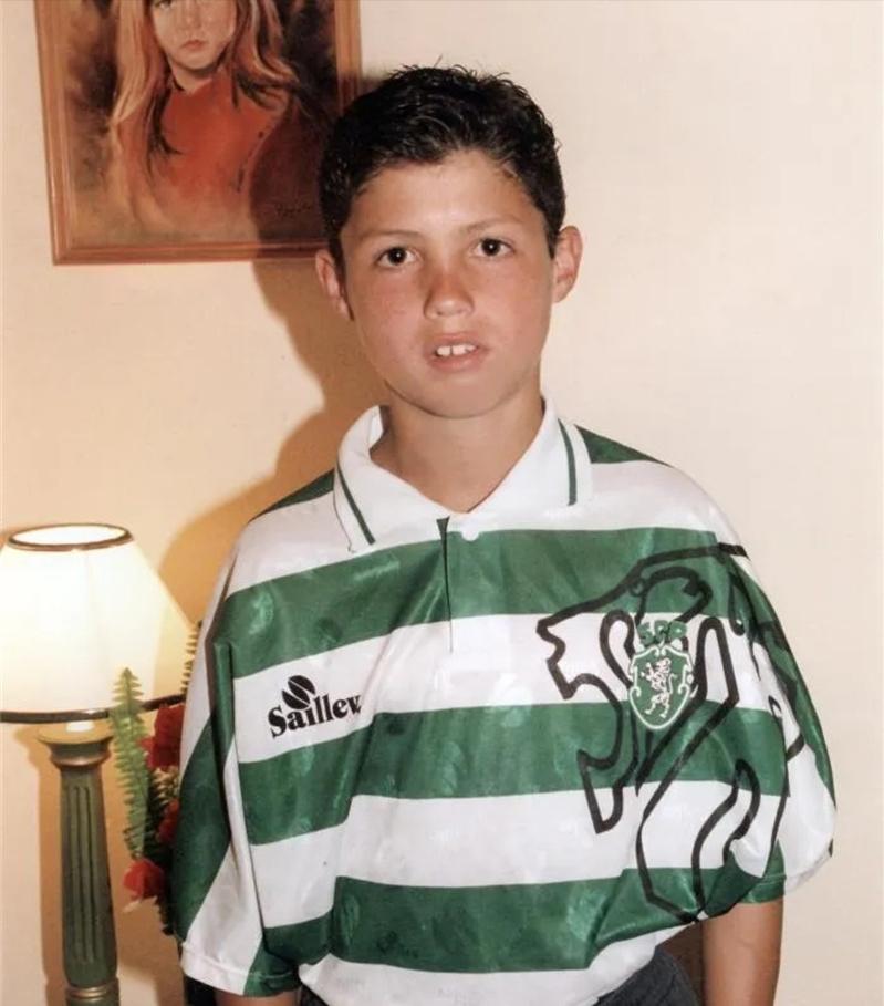 世界巨星c罗为他落泪,世界球王c罗和梅西