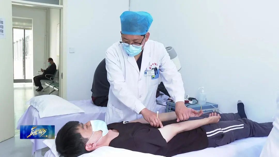 右肘关节痛鉴别诊断,双膝关节与双肘关节疼痛