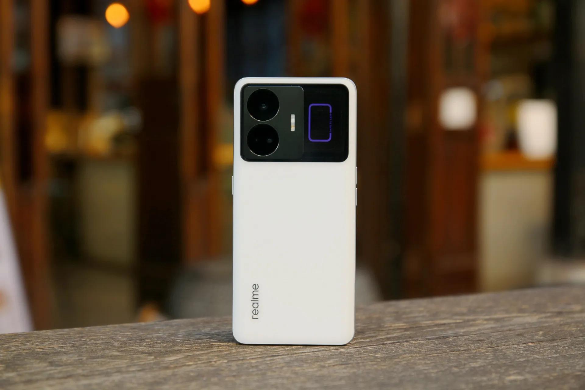 国产手机1000元左右的哪个比较好,适合70岁老人的5g手机国产最好