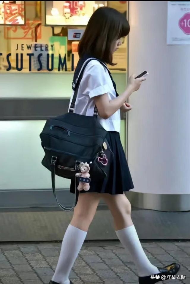 格子裙一定是jk制服吗,jk制服和格子裙的区别