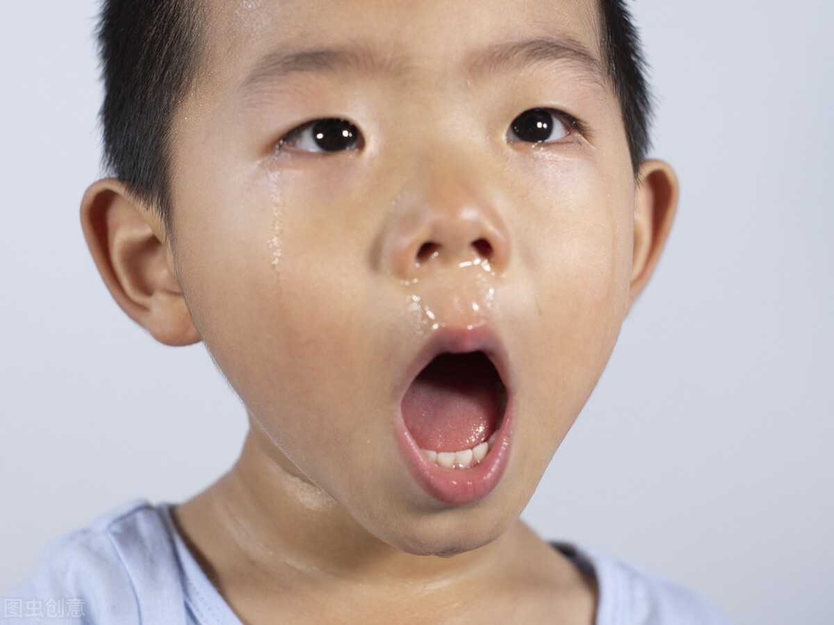 提醒孩子不要踩井盖,一定要告诉孩子井盖不能踩