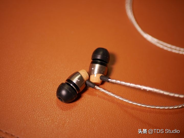 阿思翠AM8002022版入耳耳机体验-TDS出品