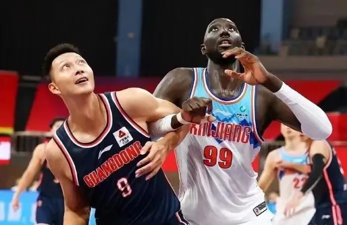 2米18打爆2米29法尔,法尔2米49臂展视频