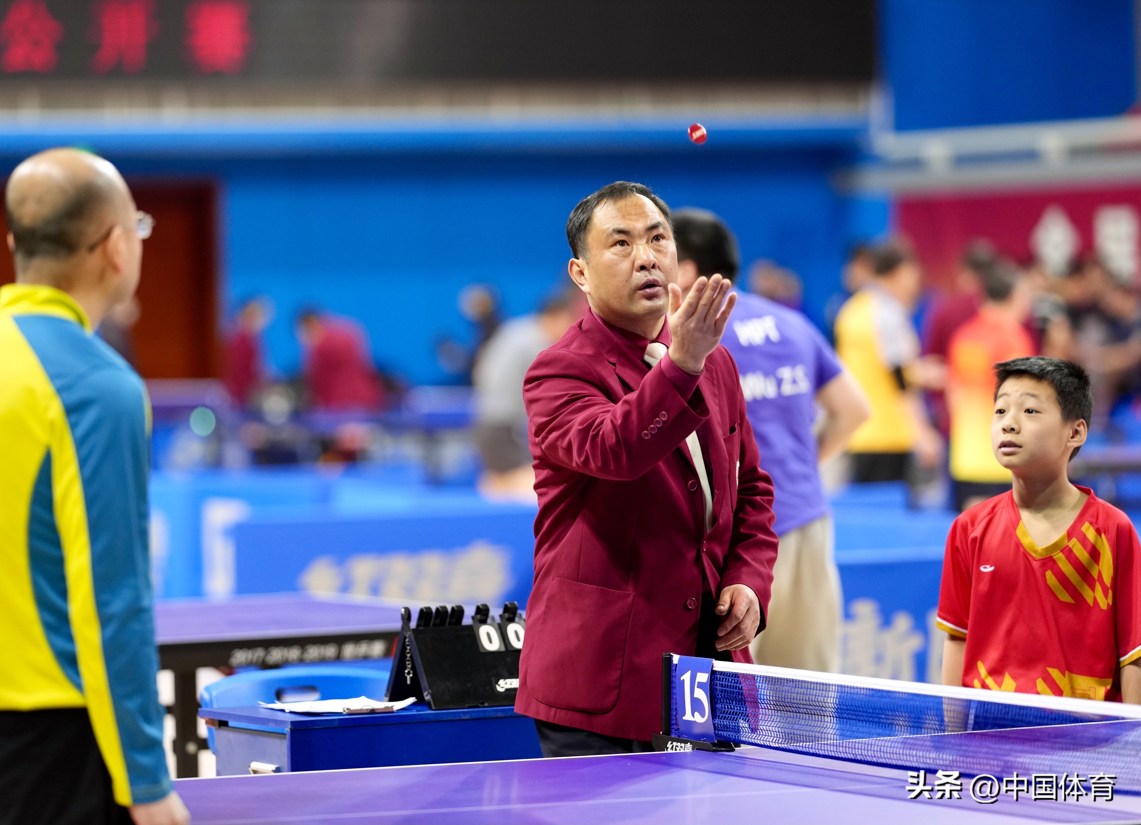 [图集]世界冠军王励勤、许昕现场助阵-新民晚报红双喜杯迎春乒乓球公开赛2023成功重启