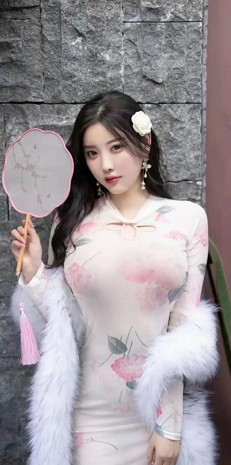 美女热门壁纸图片高清大图,2023美女明星壁纸图片