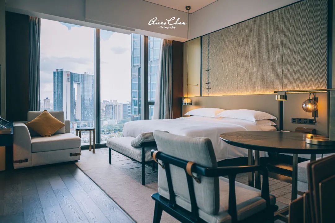 它是岭南花园的代表作，更是华南洲际的新旗舰