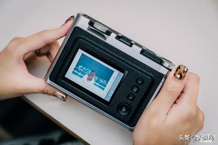 富士instaxminievo多少钱,富士instaxminievo功能