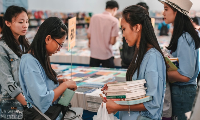 考研复试英文自我介绍面试3分钟,考研复试网上面试视频示范全过程