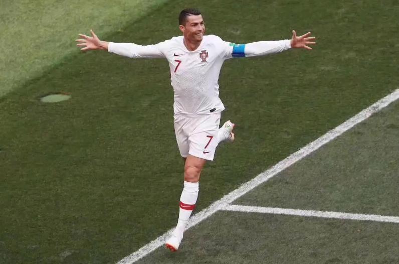 c罗亲自回应,c罗要退役了吗最新消息