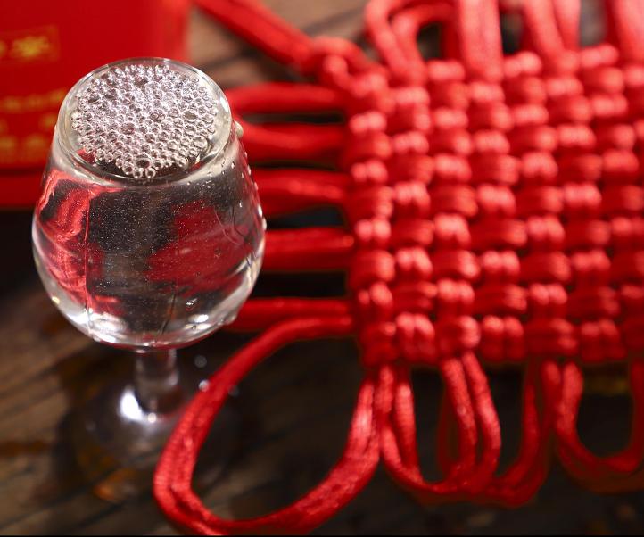 为何网上买的酒比实体店贵,同一款酒太便宜是假酒吗