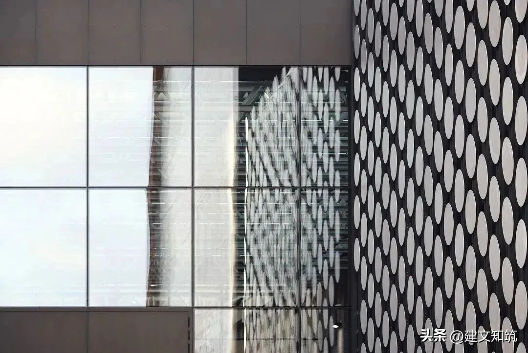 鑺叞璧皵杈涘熀鑸炶箞,鑺叞璧皵杈涘熀鏂囧寲寤虹瓚