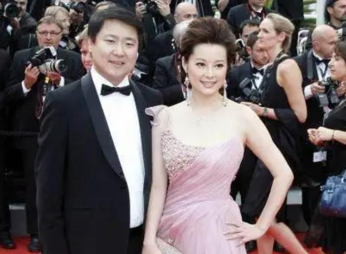 袁立强现状,51岁的袁立最新动态曝光