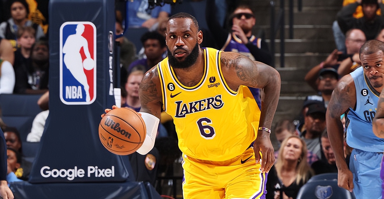 库里超越乔治约翰逊,库里和魔术师约翰逊巅峰赛季对比