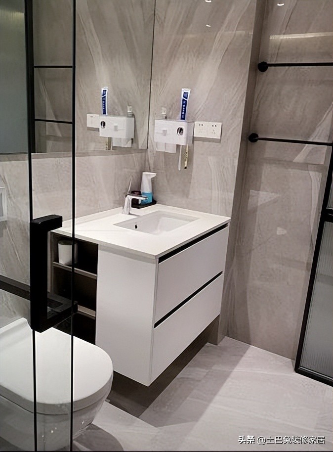 小卫生间装修效果图2平方,卫生间墙面装修最新型材料