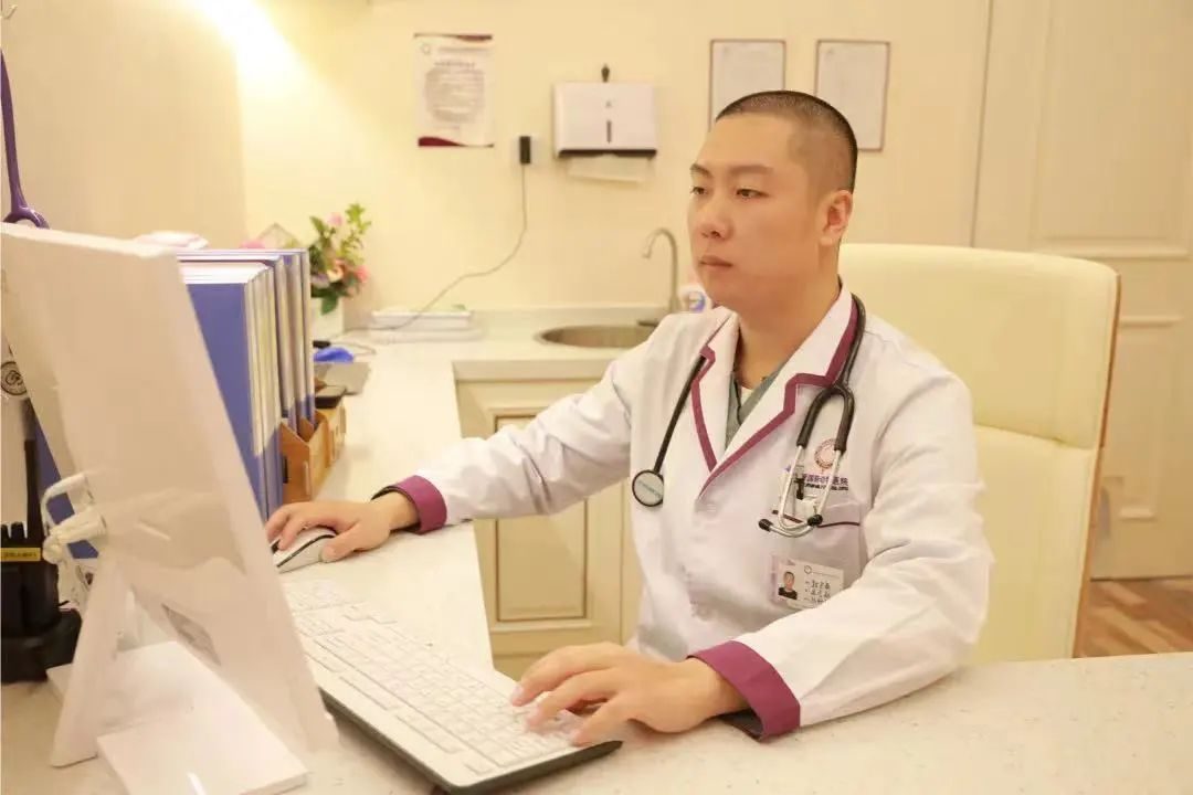 狗狗颈椎病能导致瘫痪吗,狗狗腰椎压迫后腿瘫痪怎么导致的