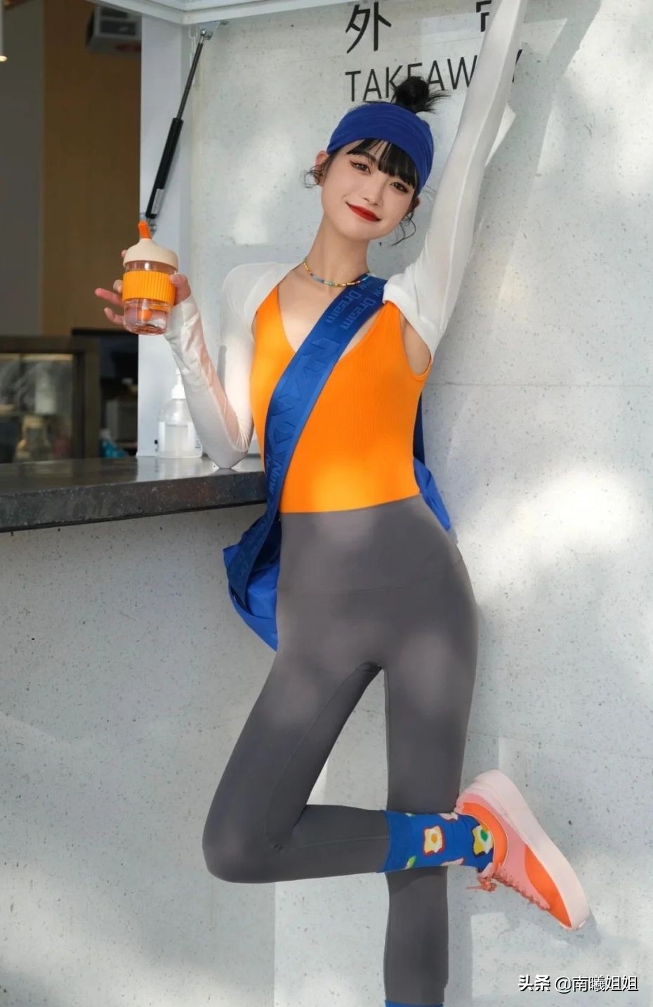 我对“无痕裤”的偏见，在看到这些素人街拍后变了，百搭又显瘦