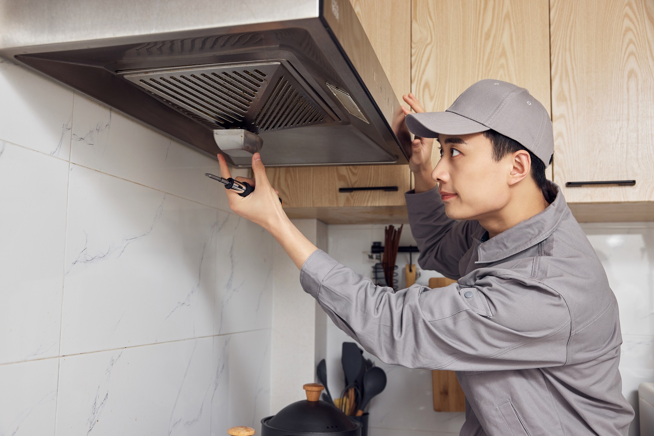 年底油烟机清洗全过程,过年大扫除油烟机排风管怎么清洗