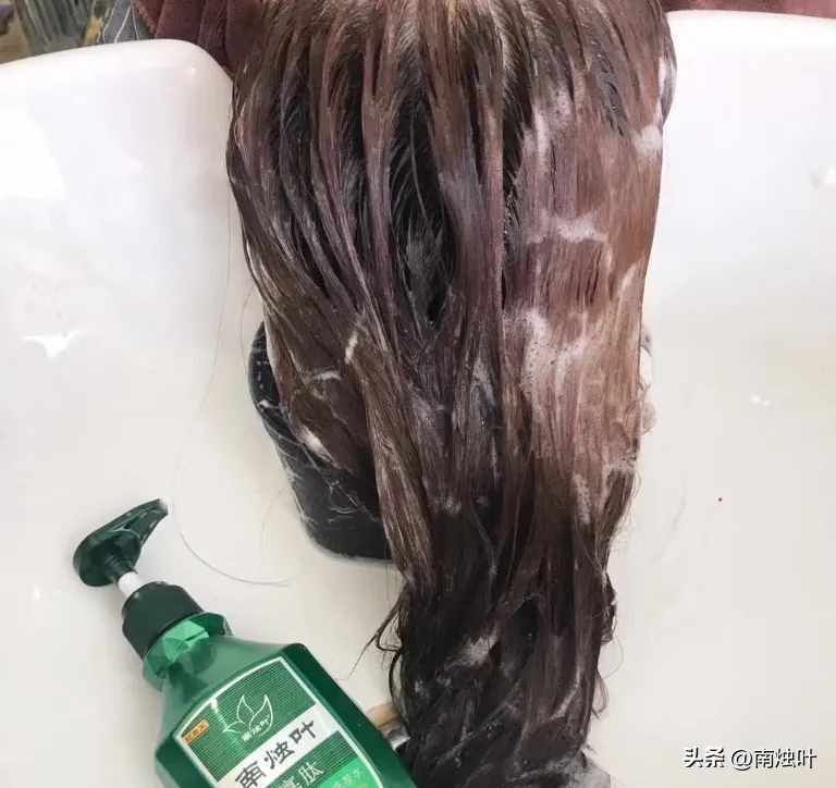 洗发水为什么越洗越多头屑,为什么用海飞丝洗头头屑越洗越多