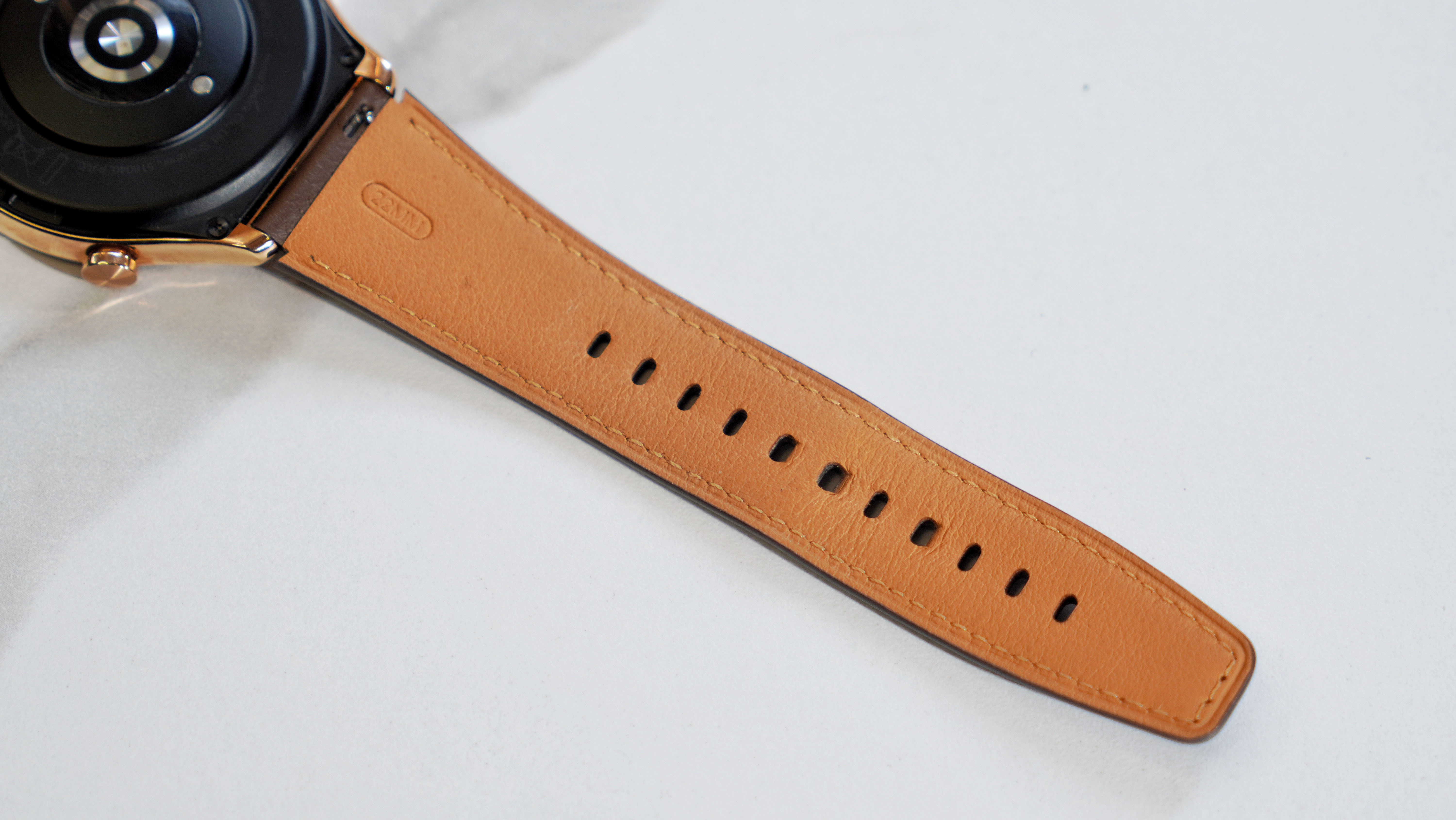 荣耀手表GS3首发测评：运动健康是基因，高端时尚为血脉