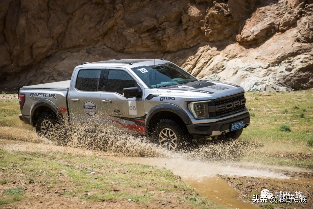 全新福特f-150猛禽最新消息曝光,第三代福特f-150猛禽依旧硬核