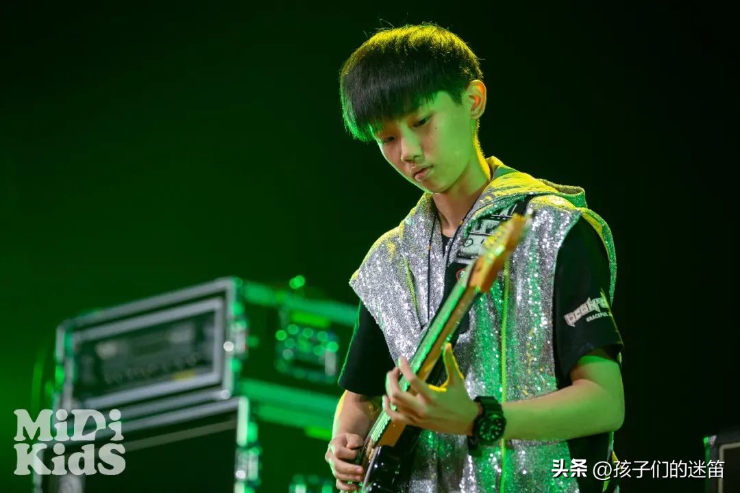 当硬摇滚小孩遇上作业，那就写成歌发泄一下吧