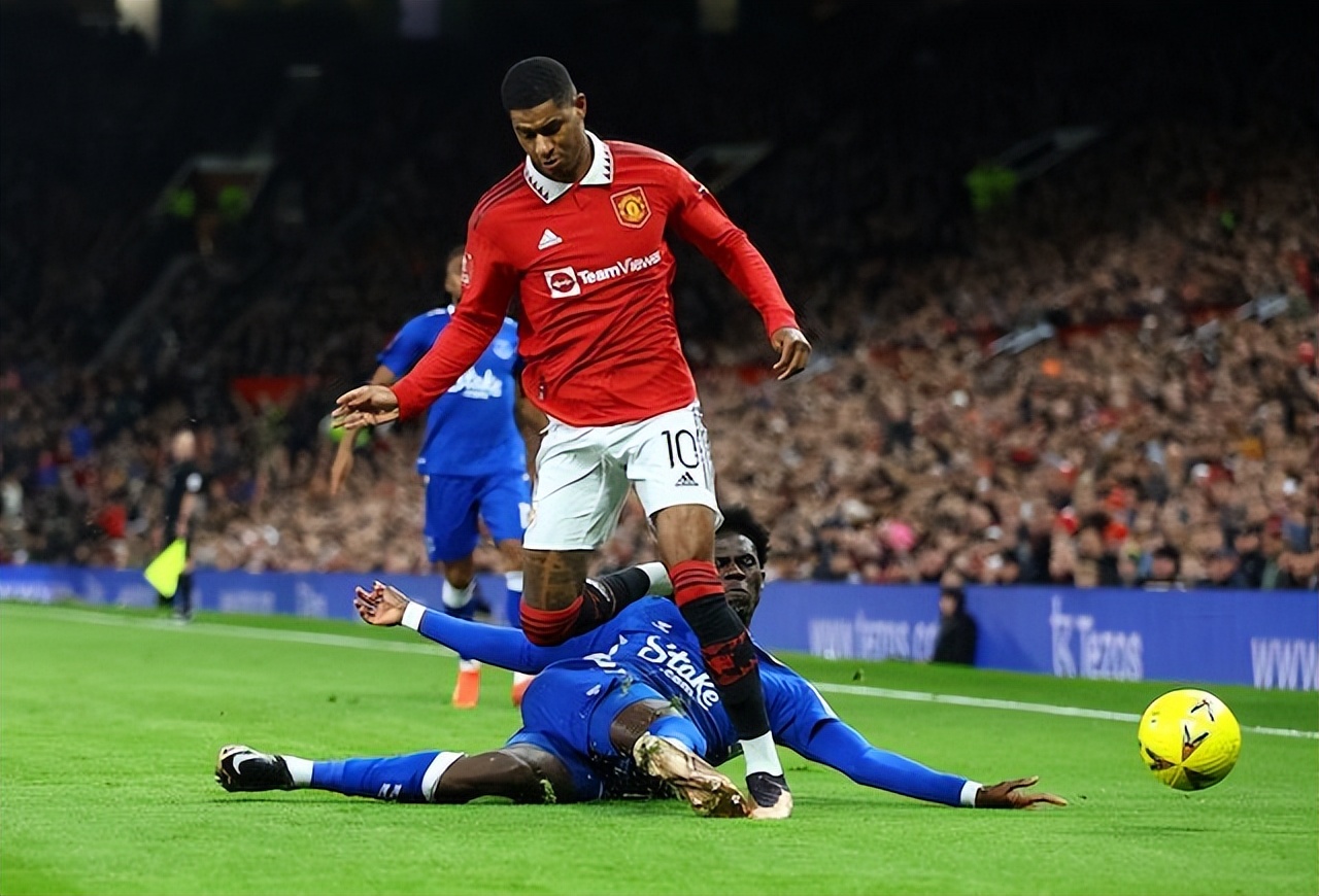 拉什福德世界杯后大爆发，曼联“慈善球王”蜕变的六个原因！